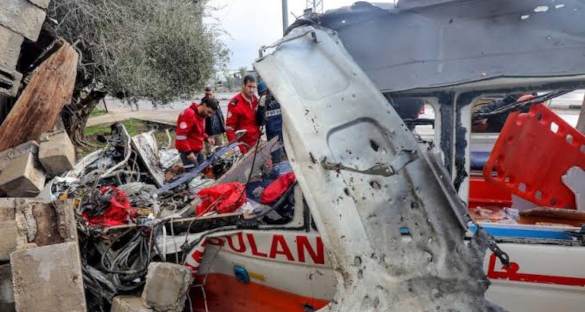 Israël Exécute Des Médecins Humanitaires Et Détruit Leurs Ambulances À Rafah