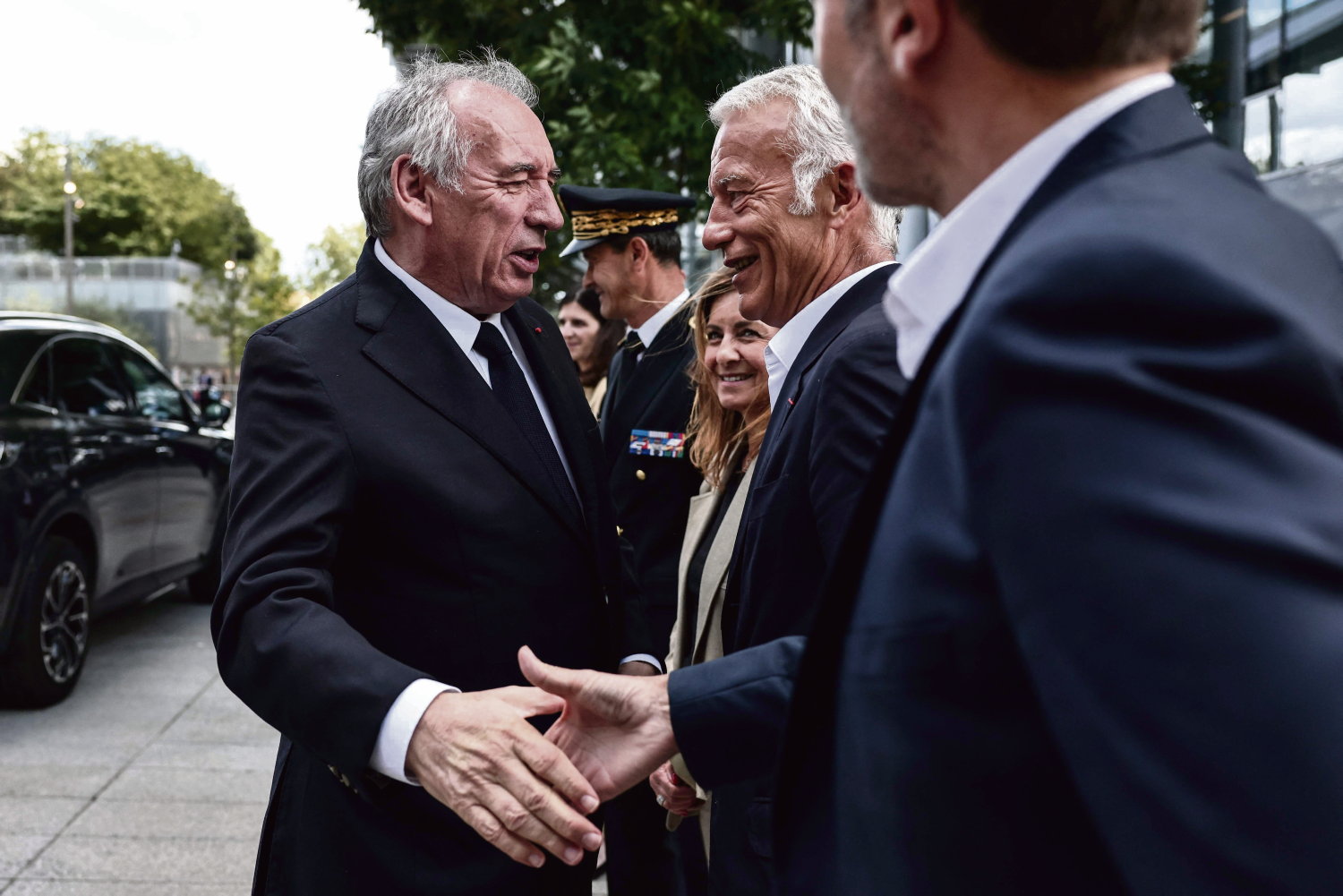 La gauche française s’abaisse à piller les fonds publics